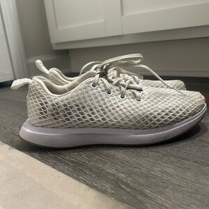 Women’s Nobull mesh runner